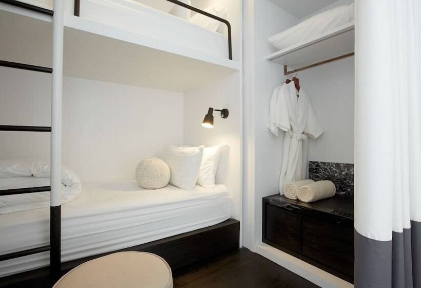 هتل Veranda Pool Suite