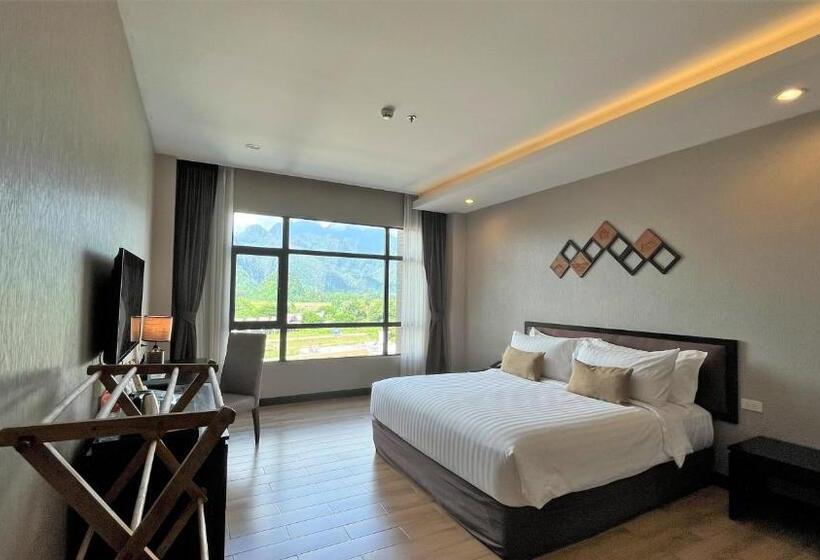 هتل Amari Vang Vieng