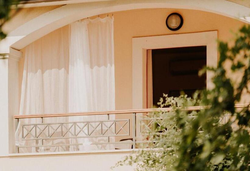 ホテル Bed And Breakfast Kolo Adults Only