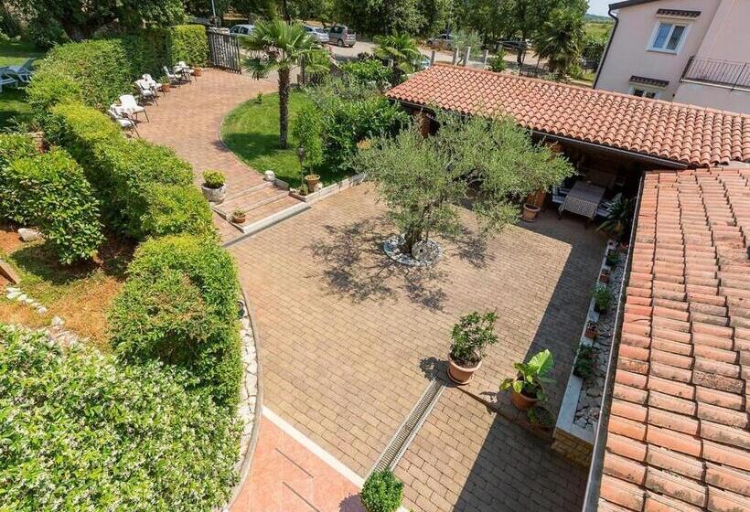 ホテル Bed And Breakfast Kolo Adults Only