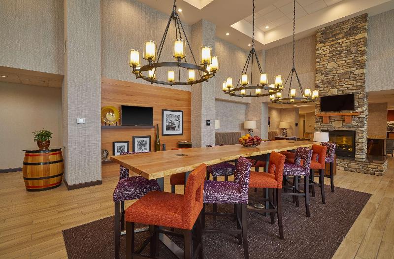 酒店 Hampton Inn & Suites Roseburg