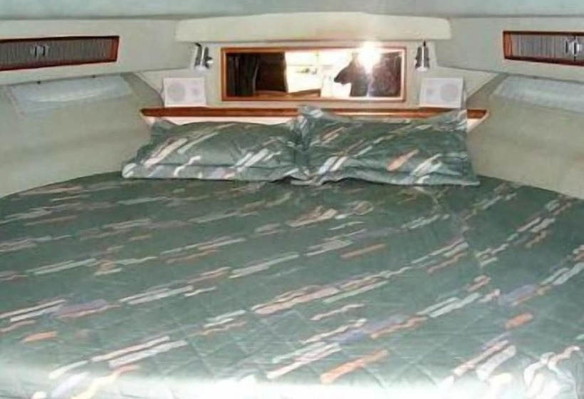 ホテル Houseboat