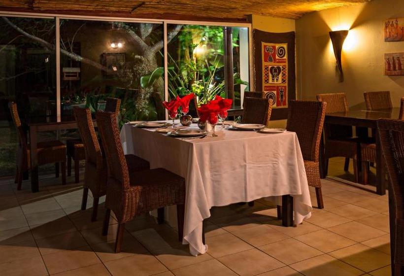 ホテル Thatchwood Country Lodge