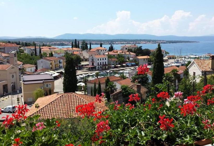 پانسیون Guesthouse Cecilia 2