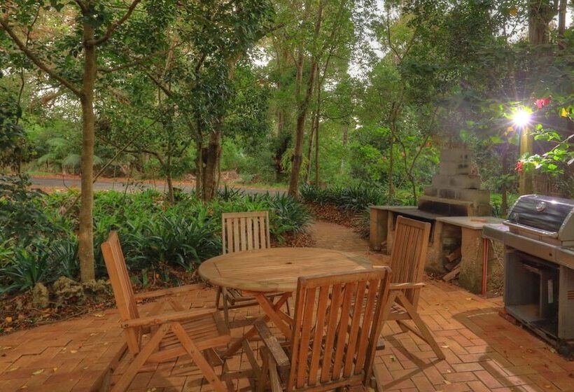 فندق Beachcomber Lodge