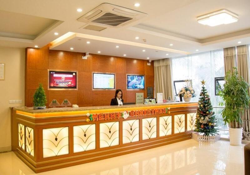 Отель Greentree Inn Shenzhen Huanggang Port South Futian Road Express
