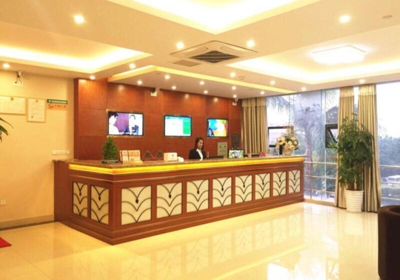 Отель Greentree Inn Shenzhen Huanggang Port South Futian Road Express