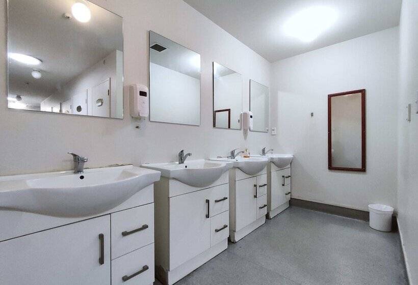 هتل Newton Lodge Auckland