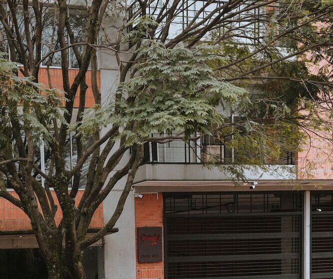 هتل Travelers Orange Suites