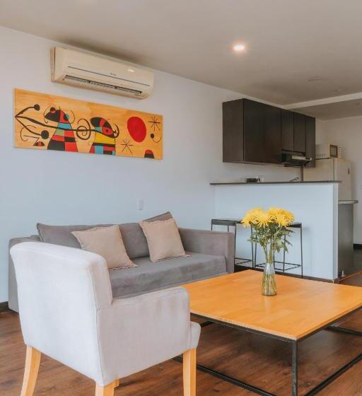 هتل Travelers Orange Suites