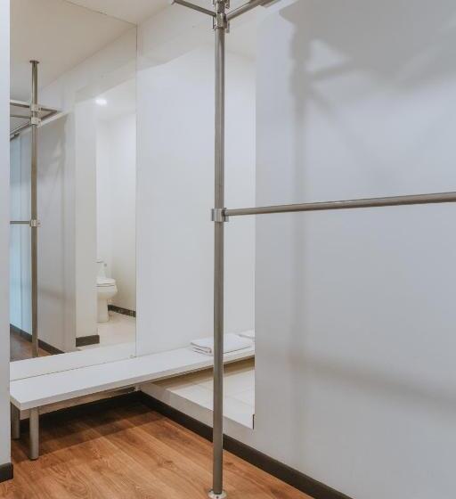 هتل Travelers Orange Suites