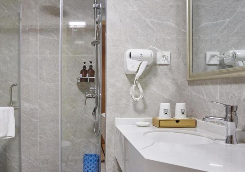 فندق Greentree Inn Nanjing Qinhuai District Xinjiekou Subway Station Express