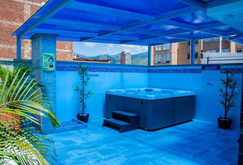 هتل Laureles Plaza