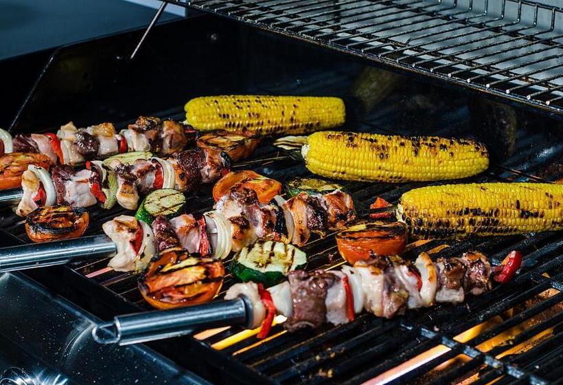 هتل Laureles Plaza