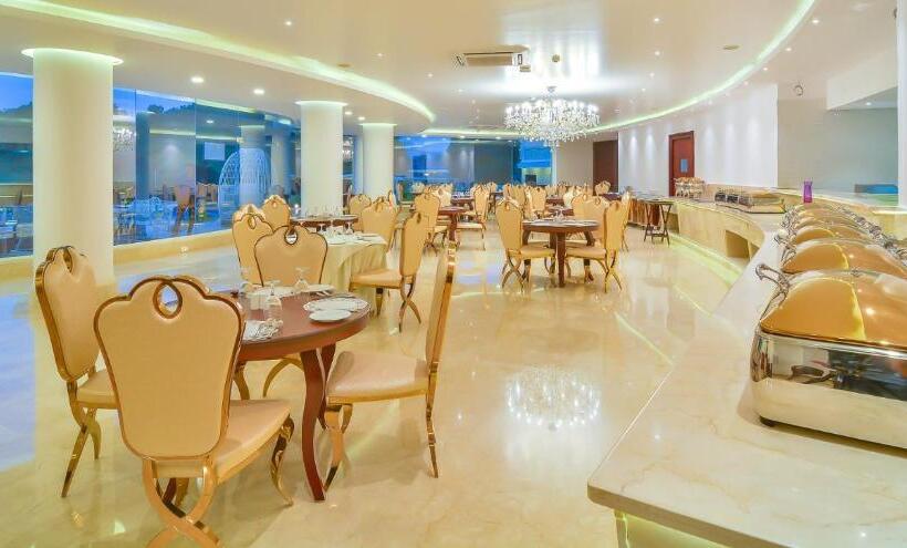 هتل Park Regis Goa