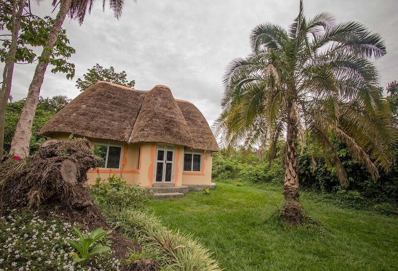 Hotel Roots Retreat And Camping Resort