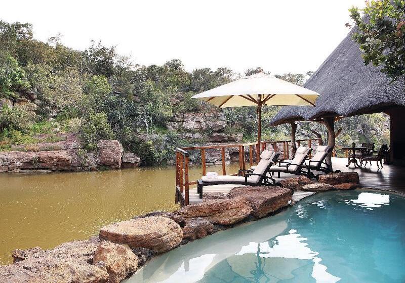 فندق Zulu Camp At Shambala Private Game Reserve