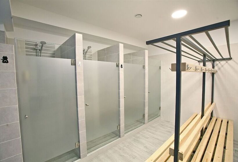 3 F Hostel