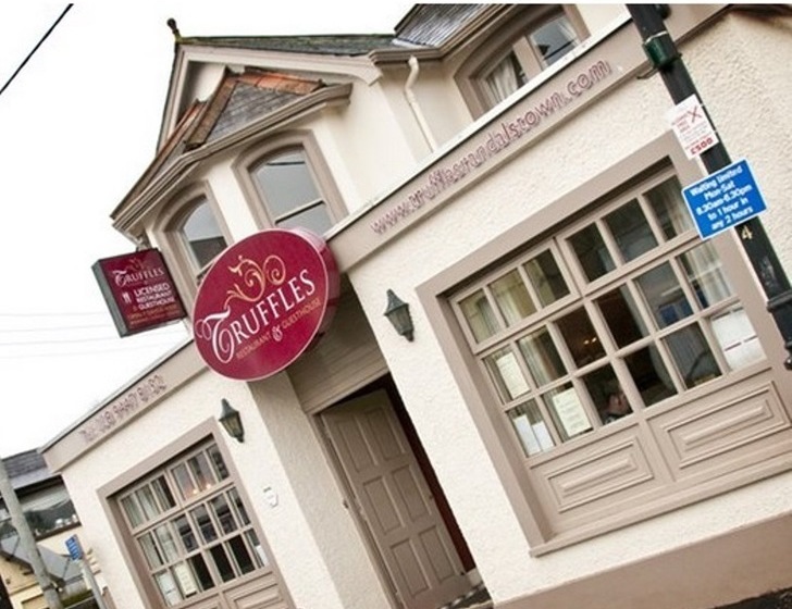 مبيت وإفطار Truffles Restaurant & Guesthouse