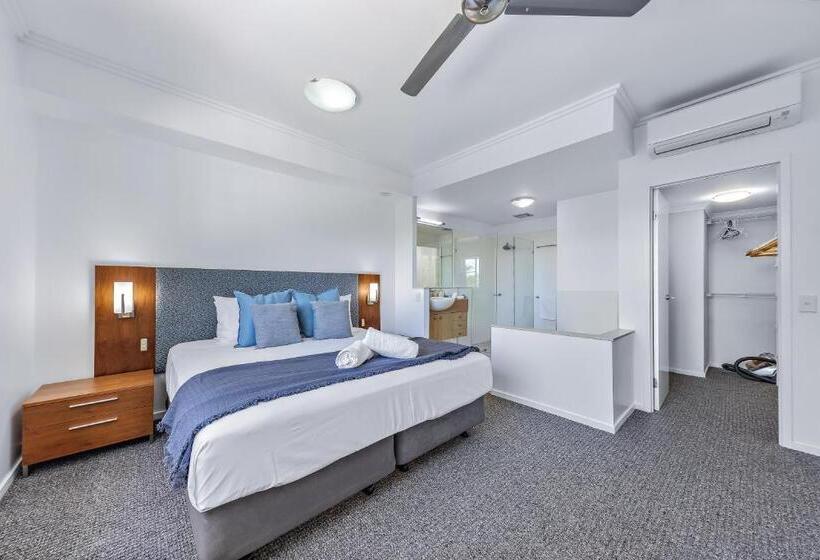 هتل Airlie Summit Apartments