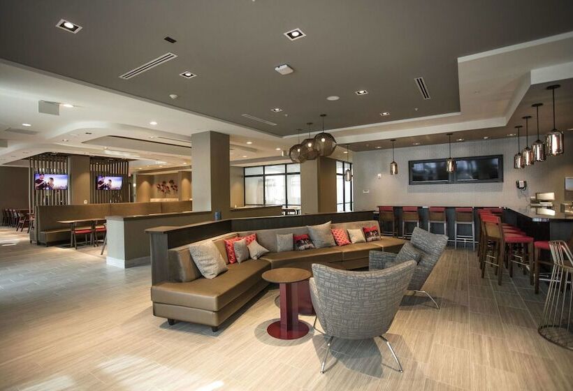Отель Springhill Suites By Marriott Athens Downtown/university Area