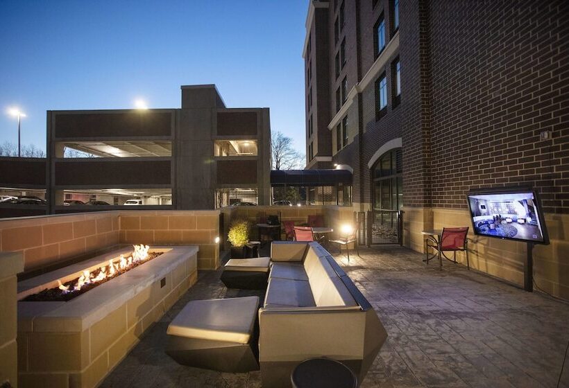 Отель Springhill Suites By Marriott Athens Downtown/university Area