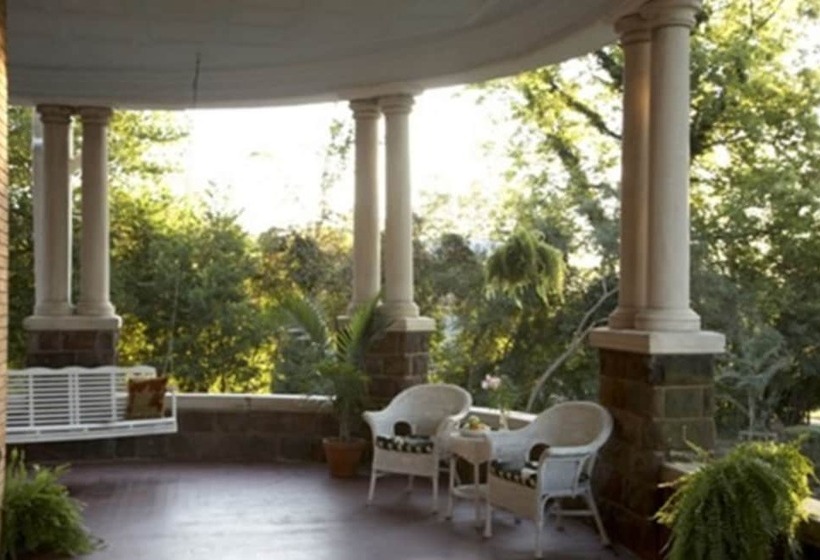 هتل 1890 Williams House Inn