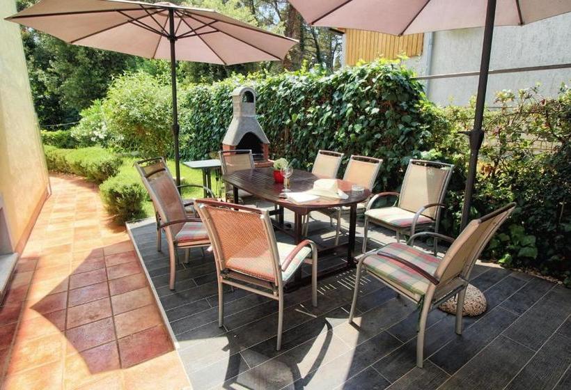 فندق Apartments Villa Borik