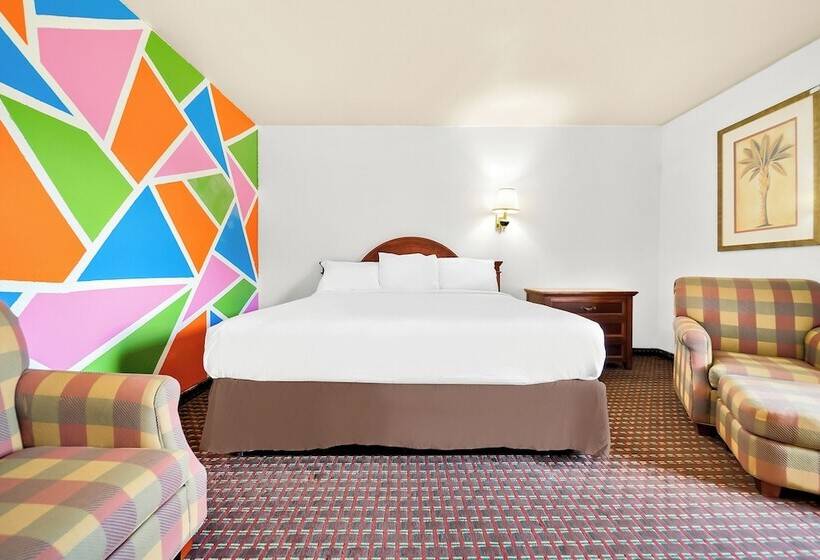 هتل Capitol Inn And Suites