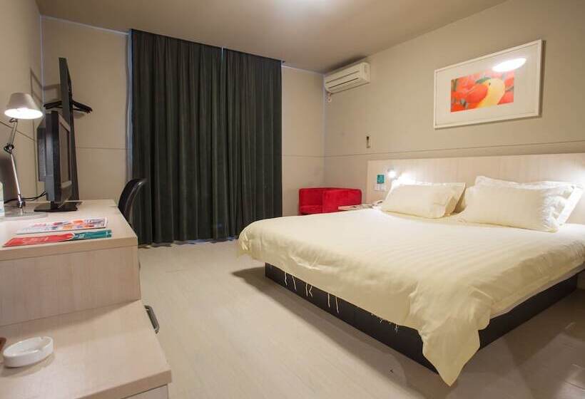 ホテル Jinjiang Inn Shanghai Qingfang Market Caoan Road