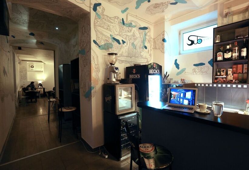 فندق Subspace Hostel
