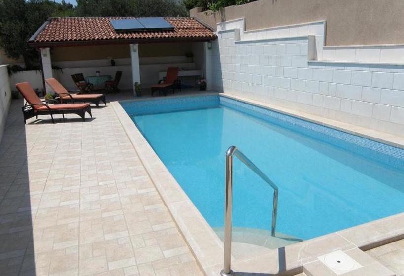 فندق Villa Marica Primosten