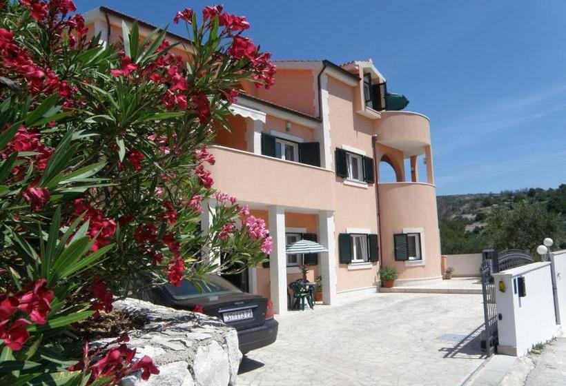 فندق Villa Marica Primosten