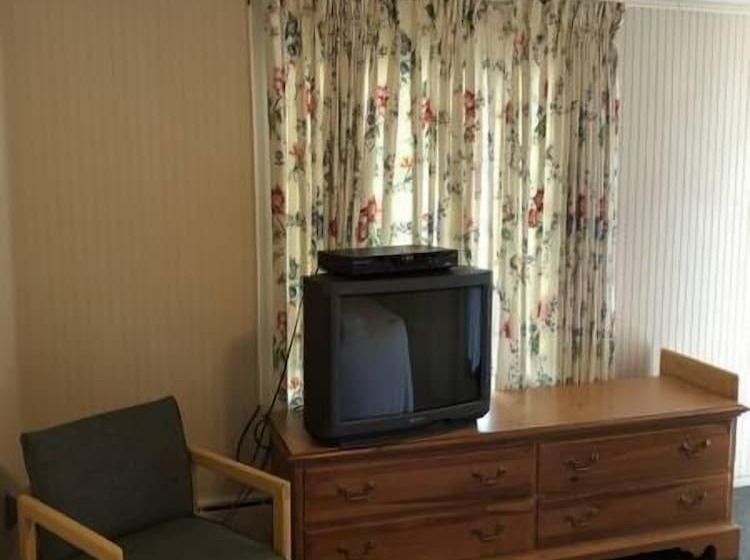 The Walpole Motel