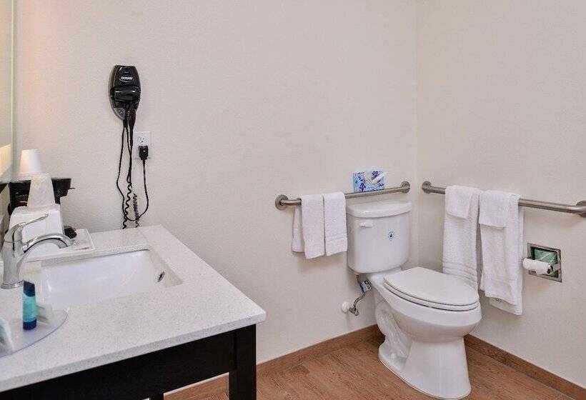 هتل Americas Inn & Suites Iah North