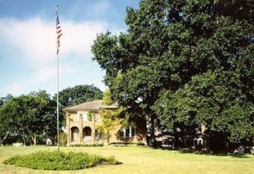 ホテル Far View   A Bed & Breakfast Estate