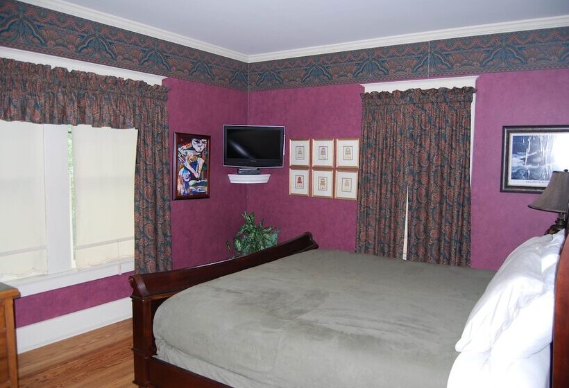 ホテル Far View   A Bed & Breakfast Estate