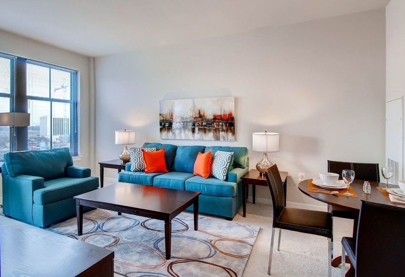 هتل Global Luxury Suites at Metropolitan South