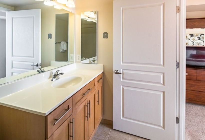 هتل Global Luxury Suites at Metropolitan South