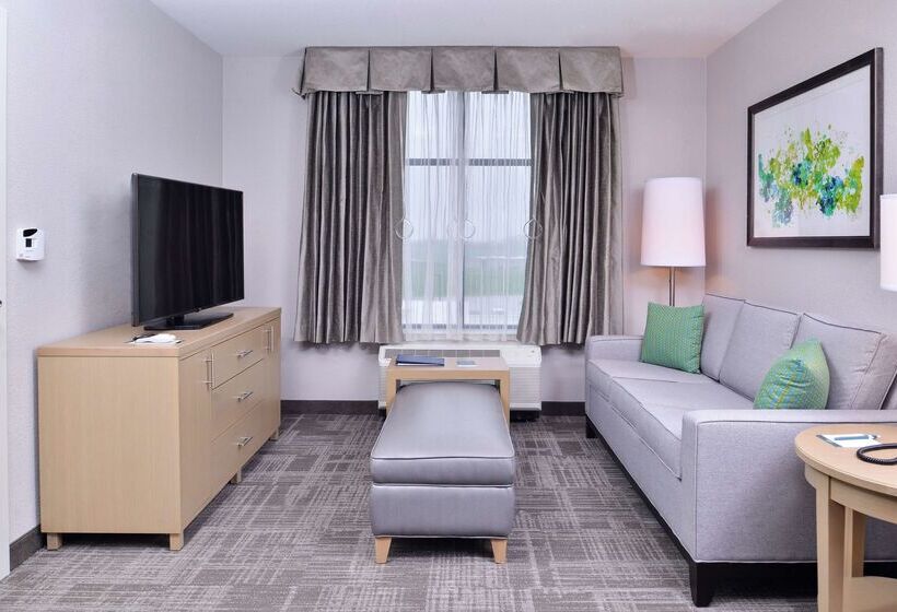 هتل Homewood Suites By Hilton Des Moines Airport
