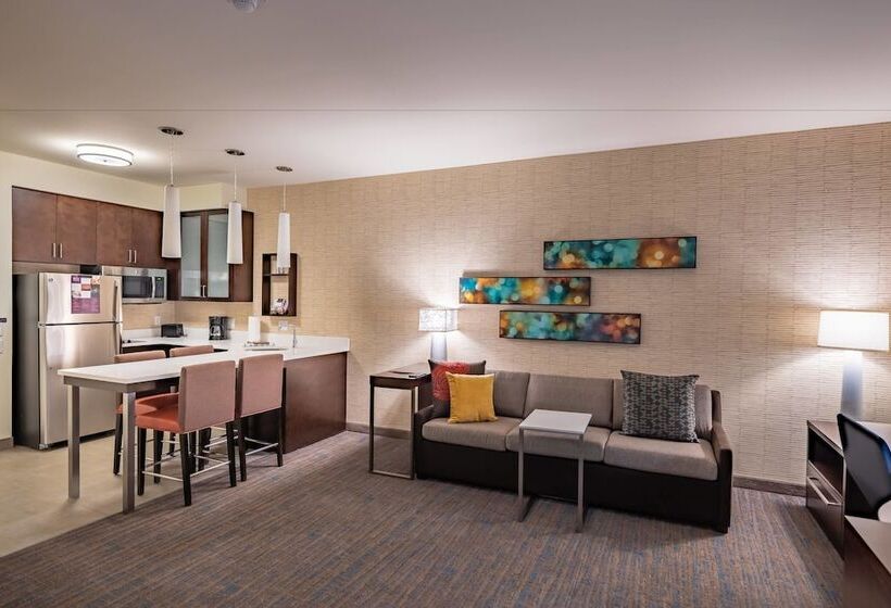 هتل Residence Inn By Marriott Dallas At The Canyon