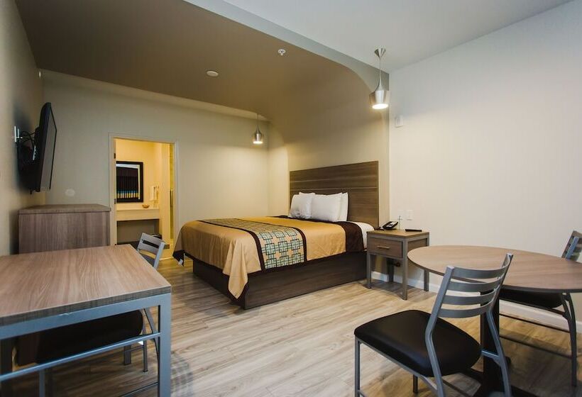 هتل Scottish Inn & Suites  Atascocita