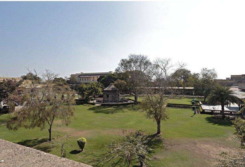 فندق Castle Kanota