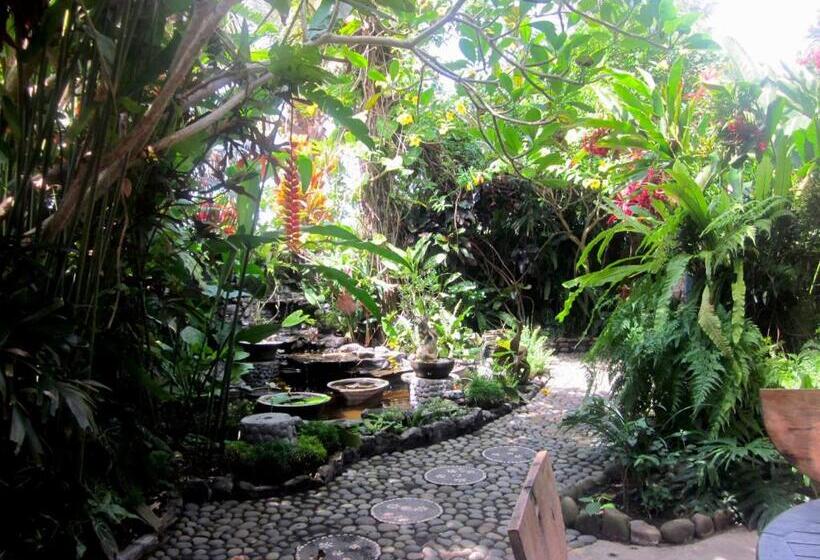 Отель Pondok Pisces Bungalows