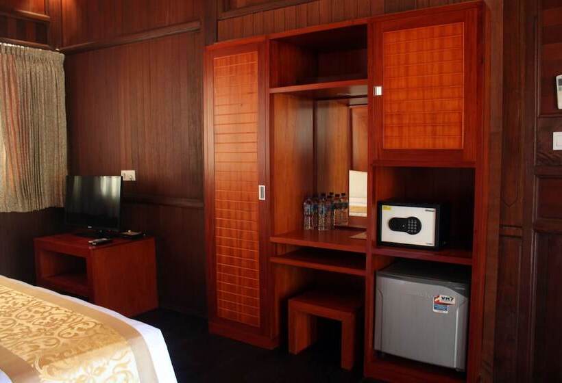 هتل Puri Komodo Resort