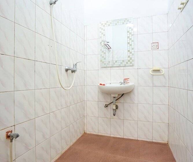 هتل Riverside Manado