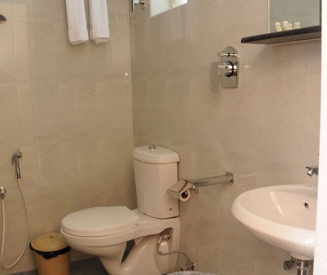 هتل Saibala Budget Airport