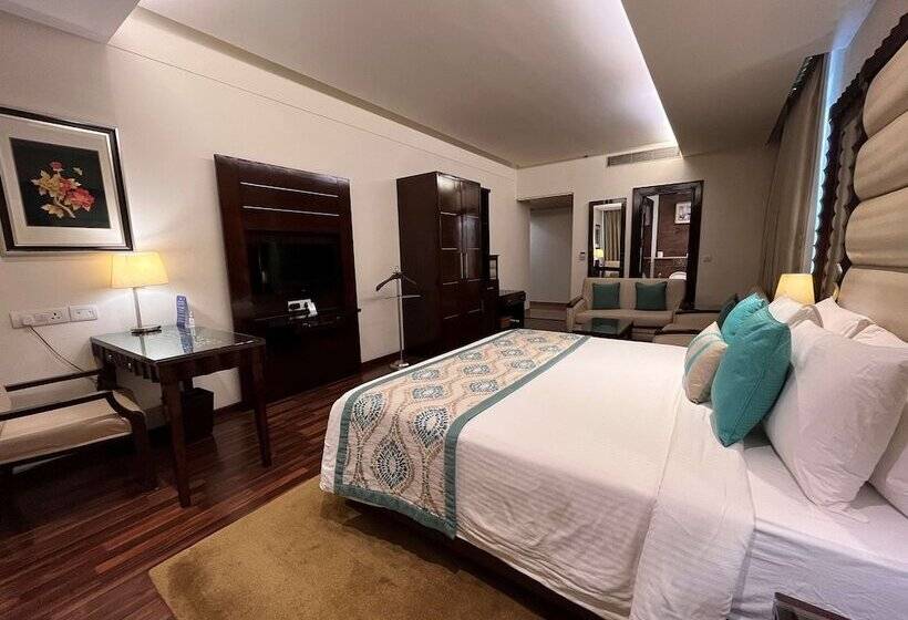 酒店 Deventure Sarovar Portico Kapashera, New Delhi