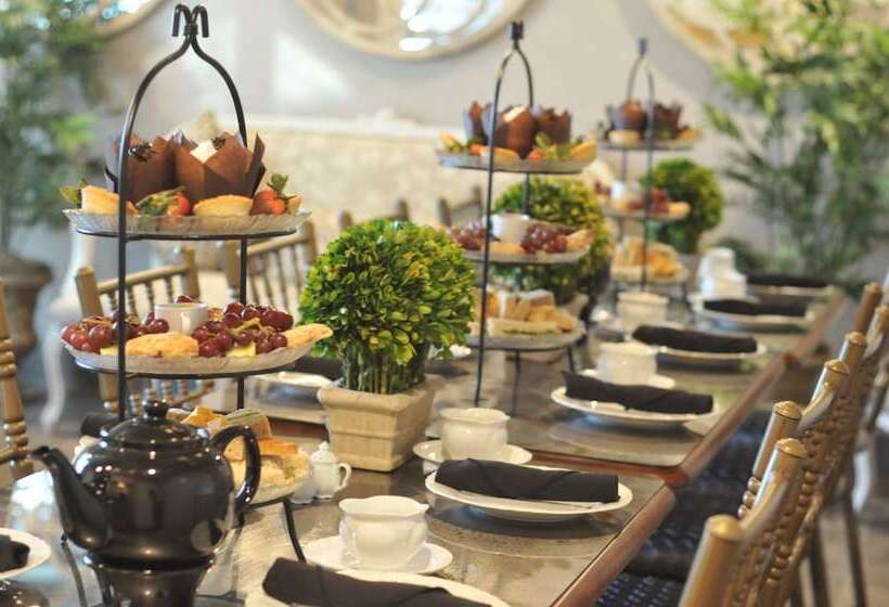 فندق Two Hearts Inn