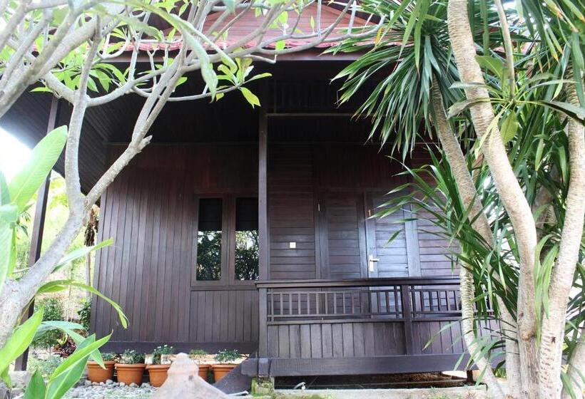 هتل Exotic Komodo